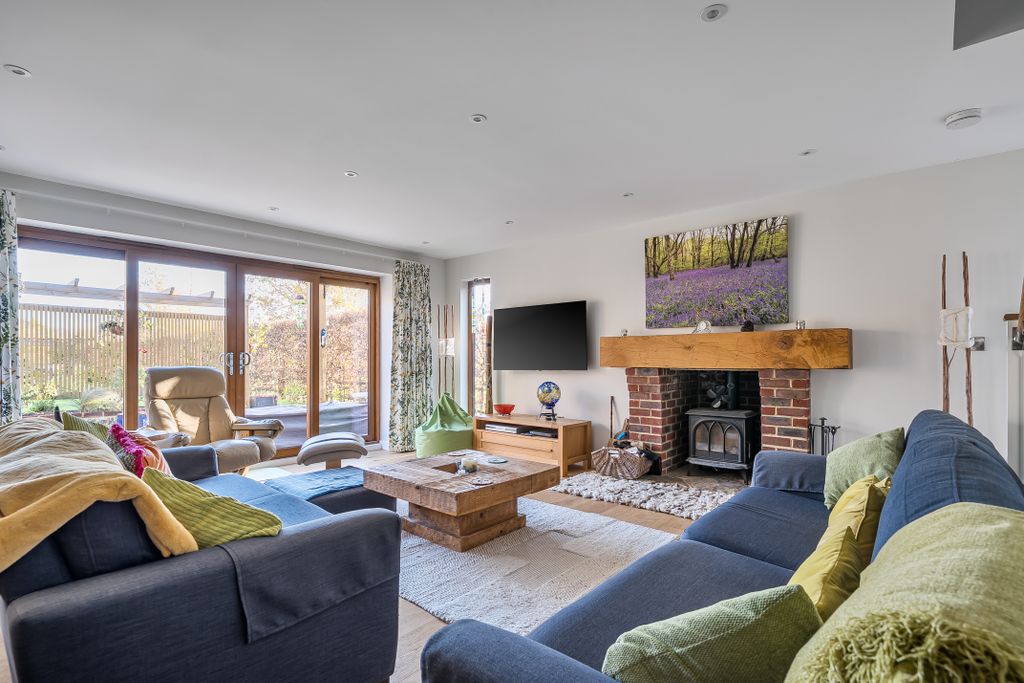 Property photo 3 of 8