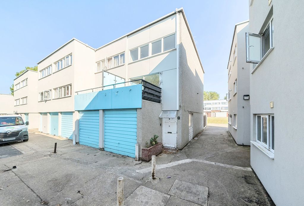 Property photo 1 of 19 1343659-3-68A88F8...