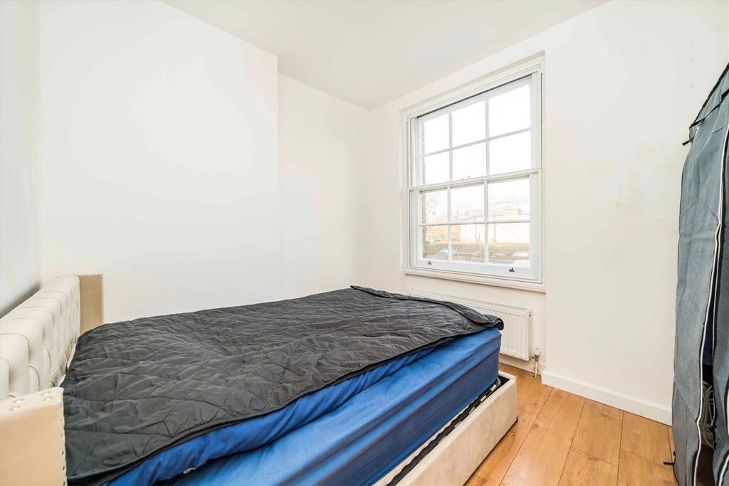 Property photo 3 of 5