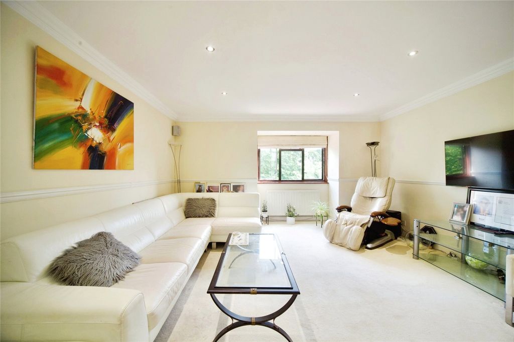 Property photo 3 of 13 Picture No. 11