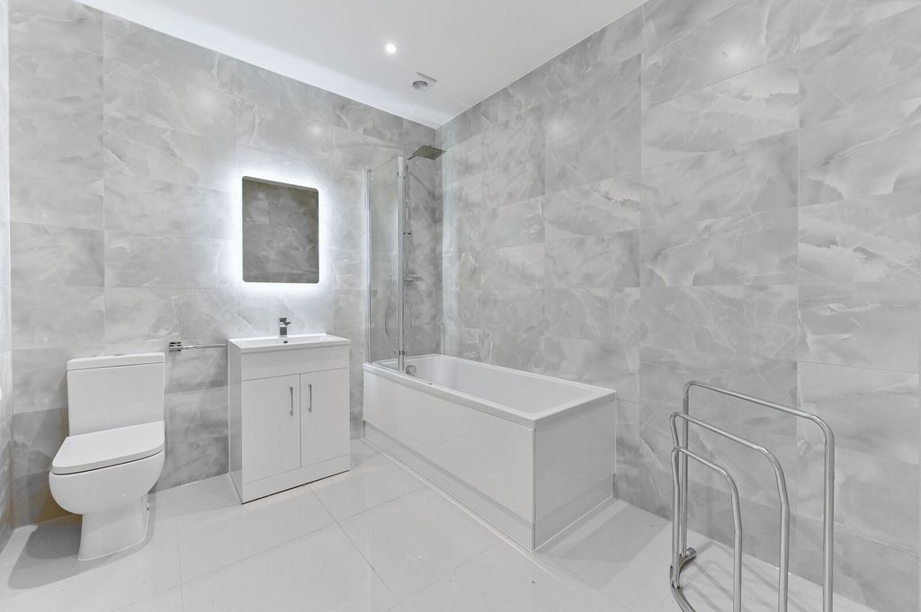 Additional image 14 of 7 bed detached house for saleAddiscombe Road, Croydon CR0