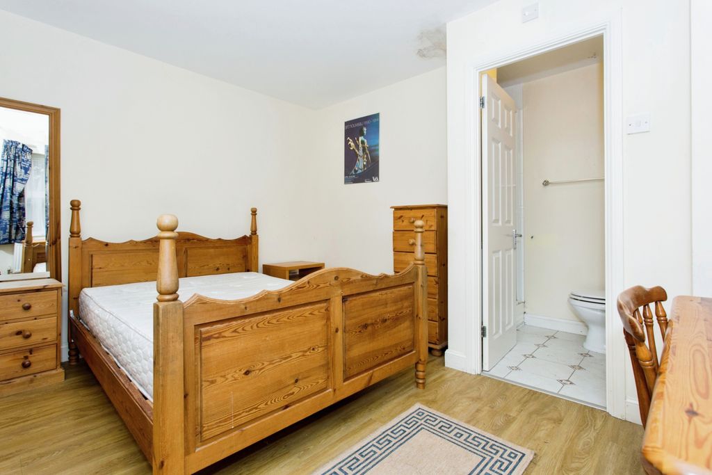 Property photo 3 of 15 Photography