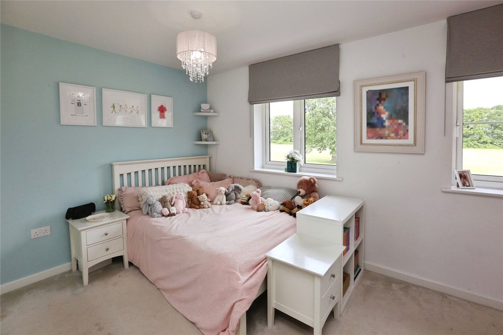 Additional image 26 of 4 bed detached house for saleSword Drive, Fareham, Hampshire PO14