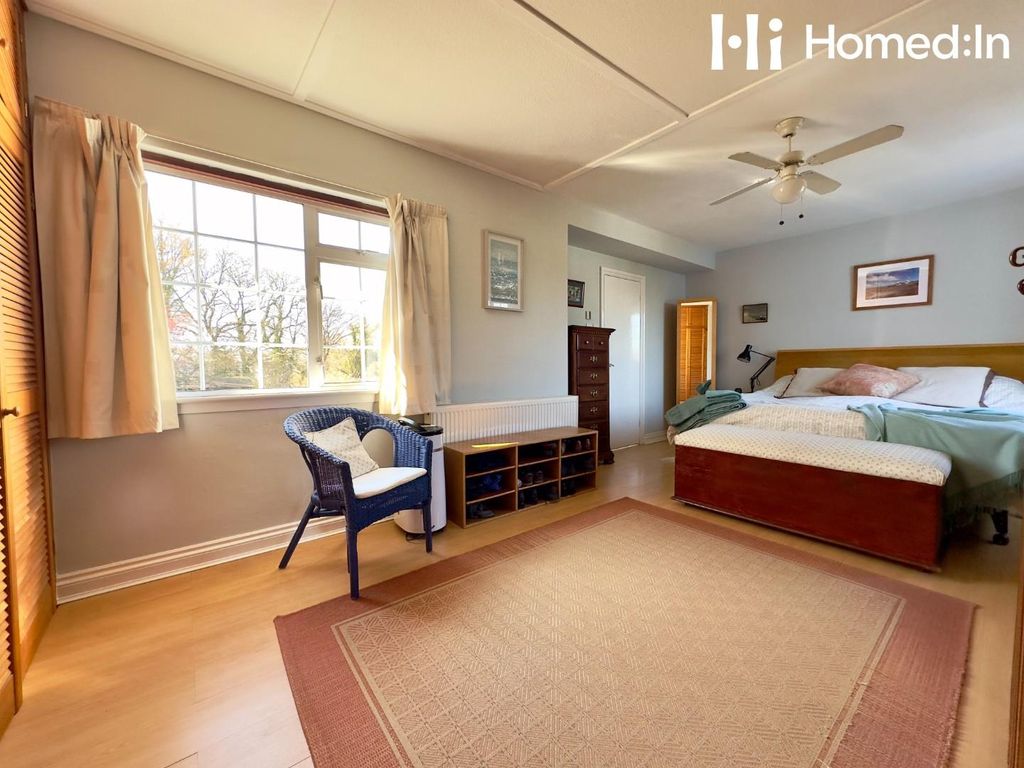 Additional image 15 of 4 bed detached house for saleHorsham Road, Crawley RH11