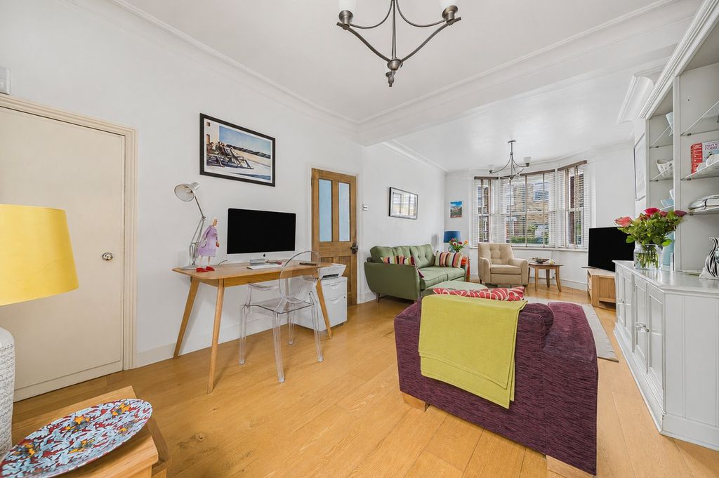 Property photo 3 of 12