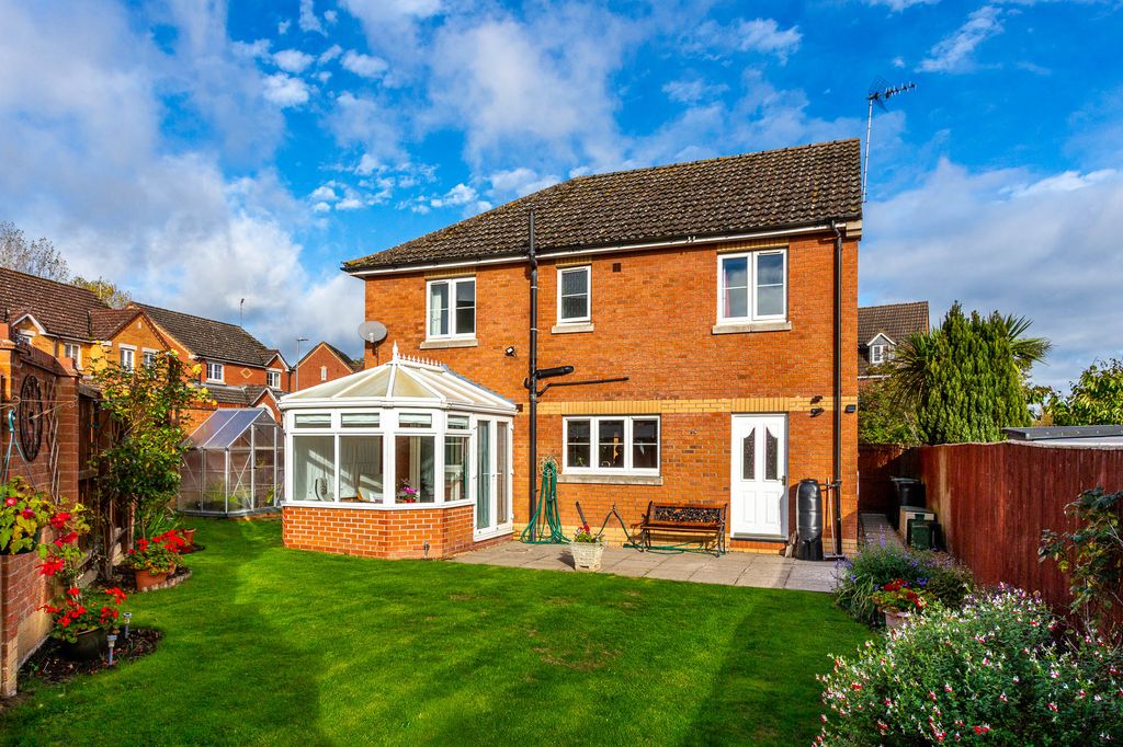 Property photo 2 of 15 Rear