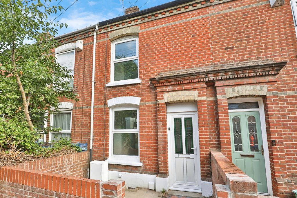 Property photo 1 of 17