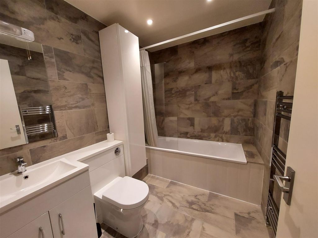 Property photo 3 of 6 25-11-2020 - Bathroom 2.Jpg