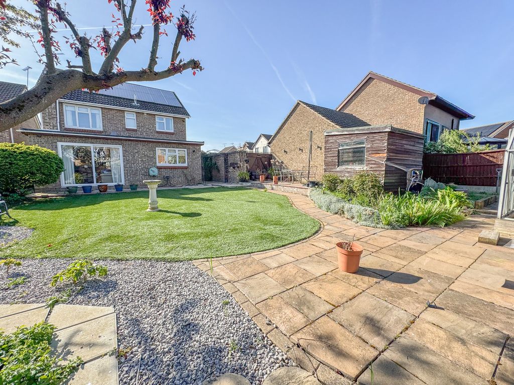 Property photo 2 of 23