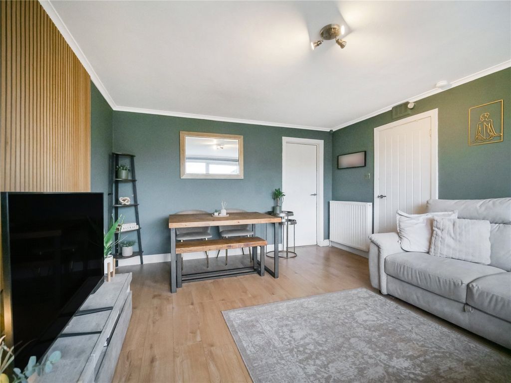 Property photo 3 of 17 Picture No. 20