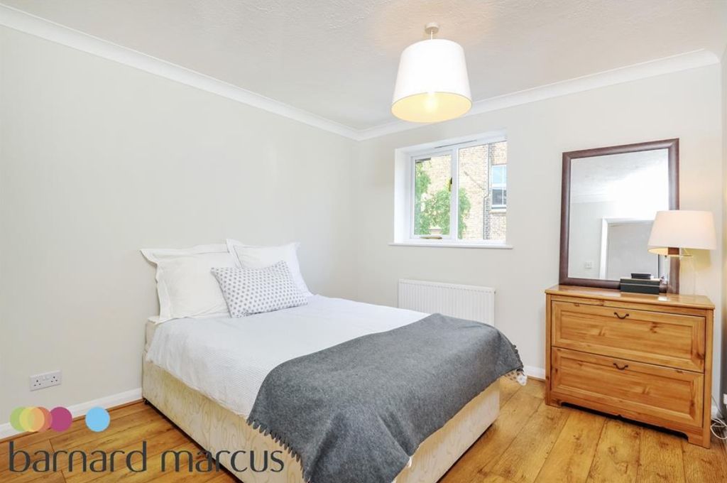 Property photo 3 of 7 Bedroom