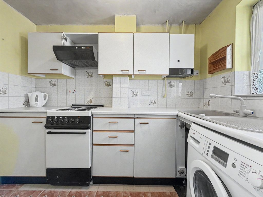 Property photo 2 of 15 Kitchen