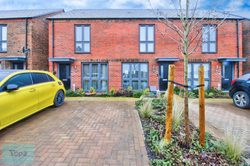 Property photo 1 of 17 A9B9F590-Front