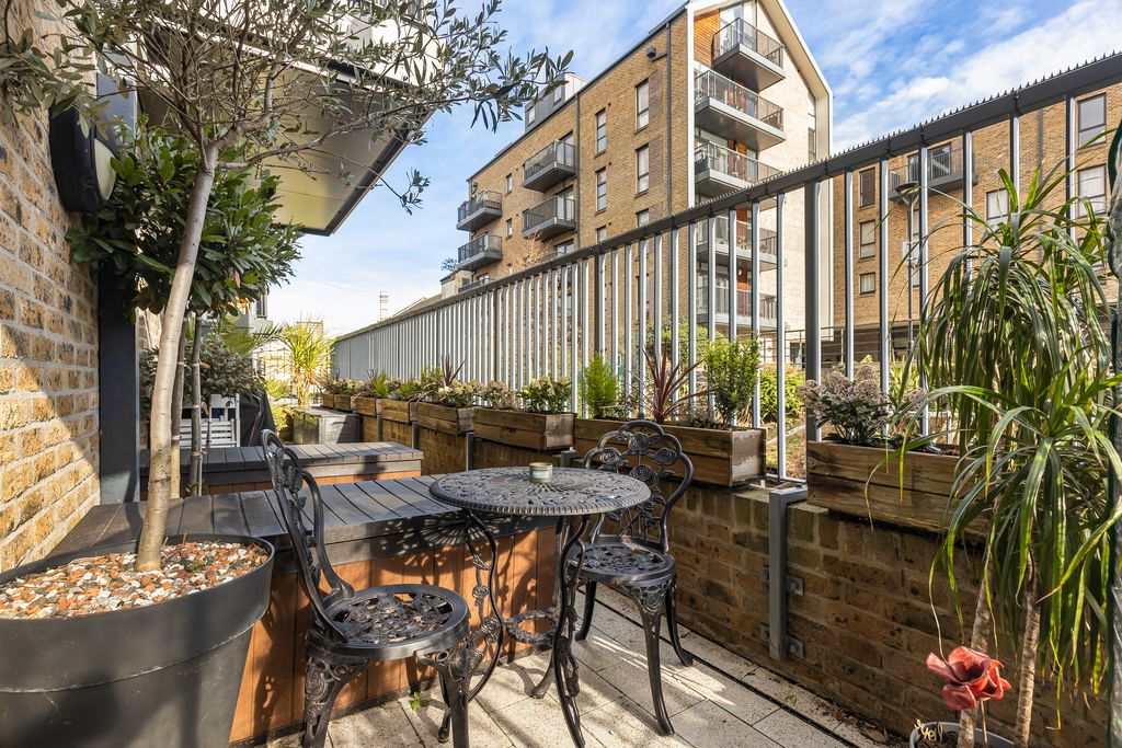 Property photo 2 of 37 Photo 9