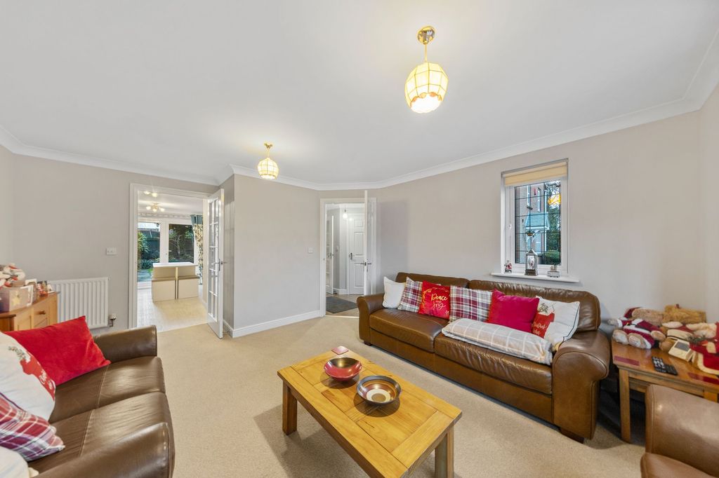 Property photo 3 of 20