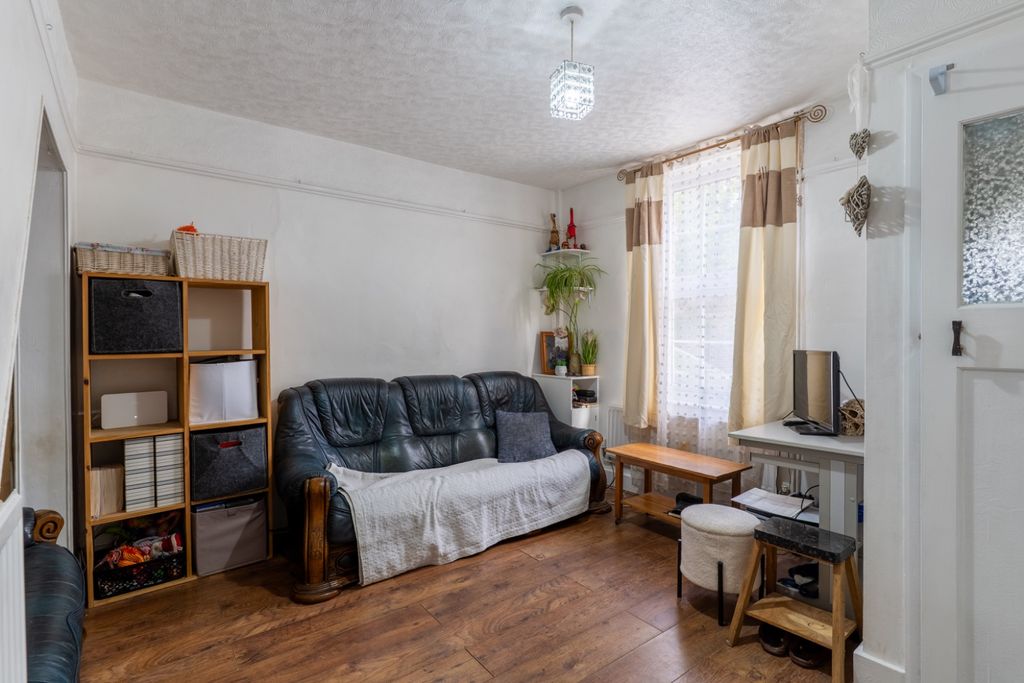 Property photo 2 of 17 3442593