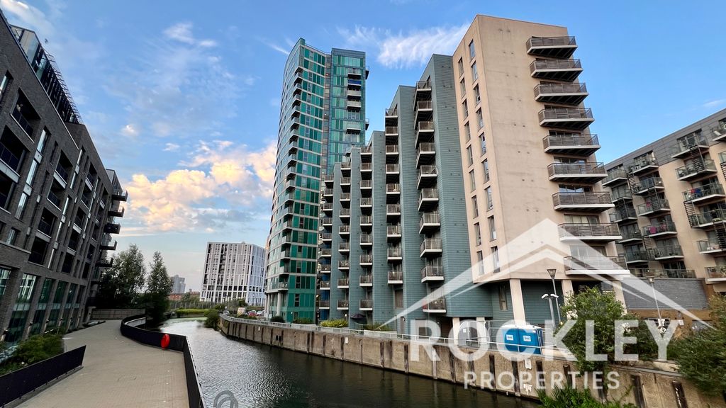 Property photo 2 of 26