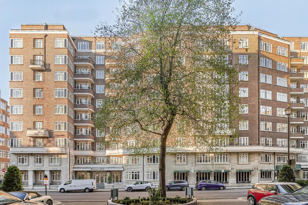 Property photo 2 of 13 Front (Exterior)