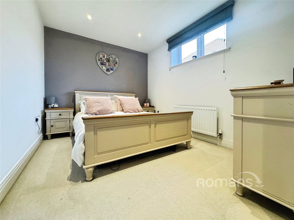 Property photo 3 of 10 Picture No. 06