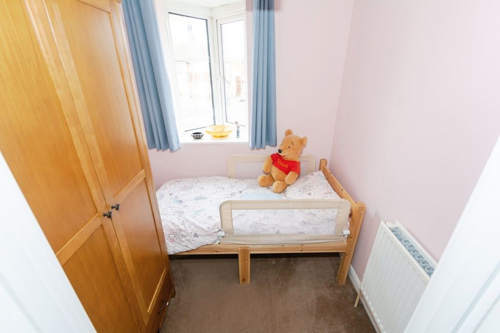 Property photo 3 of 17 Photo