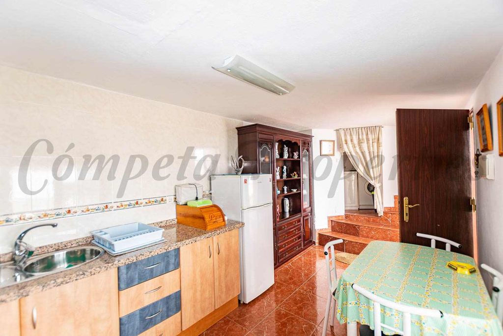 Property photo 3 of 15