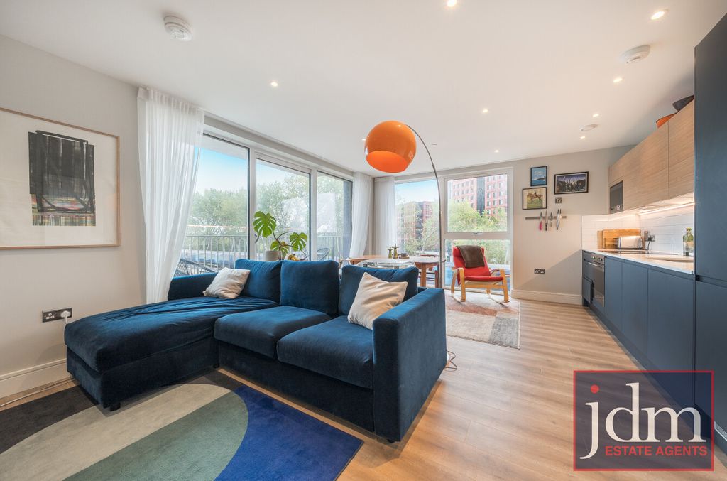 Property photo 2 of 10 123d391d-F959-4B3...