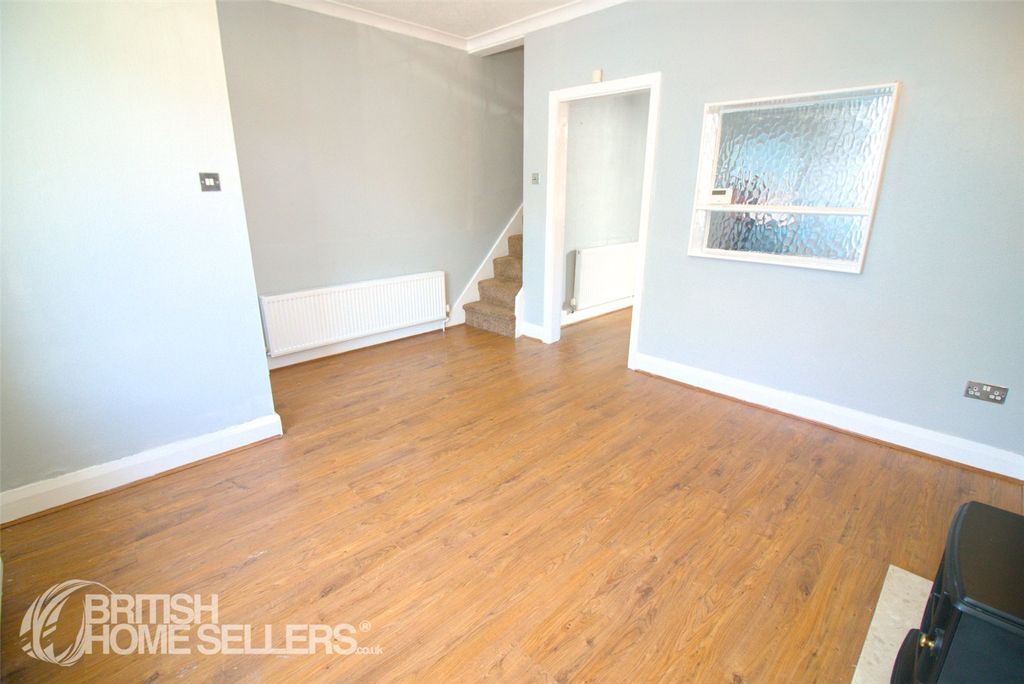 Property photo 3 of 23 Picture No. 24