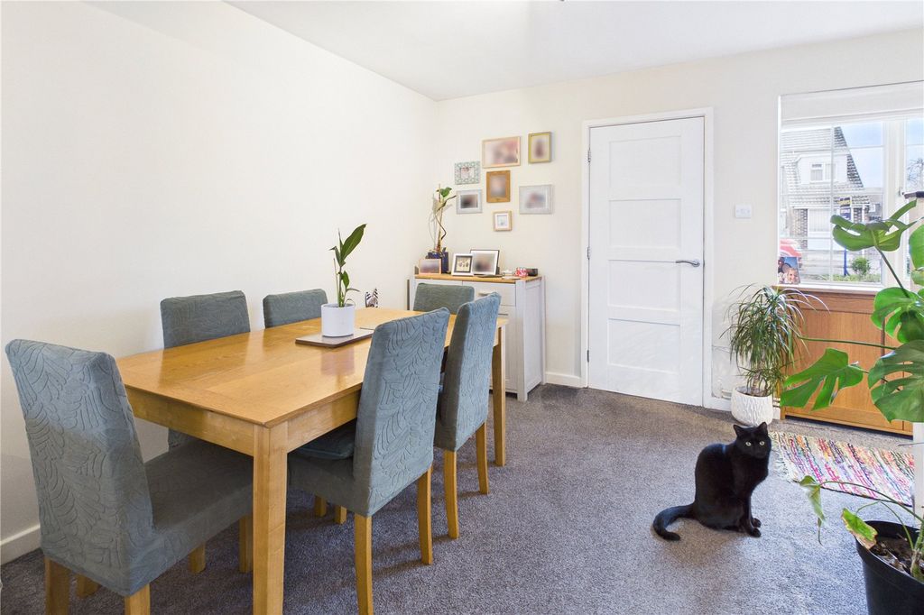 Property photo 3 of 20 Dining Room