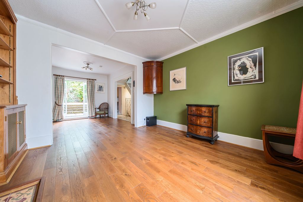 Property photo 1 of 17