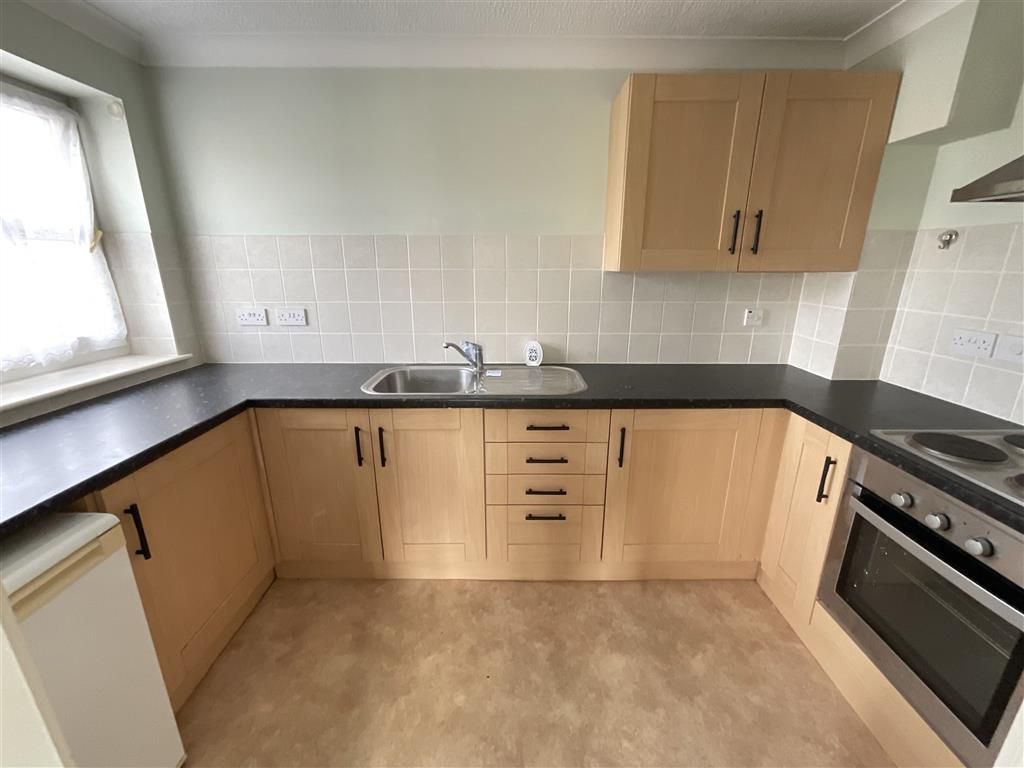 Property photo 3 of 7 New Kitchen 2