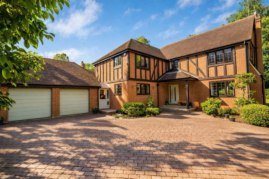 Property photo 1 of 38 Chatgpt Image Feb 13, 2026, 05_25_47 Pm.Png