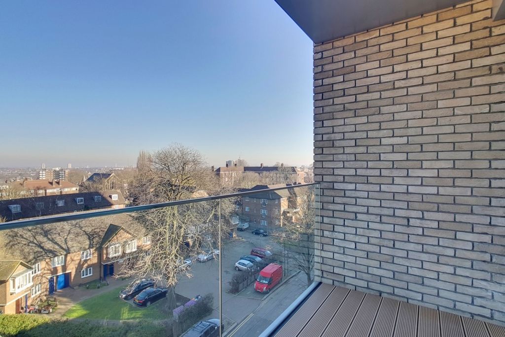 Property photo 3 of 19 7_Balcony_4