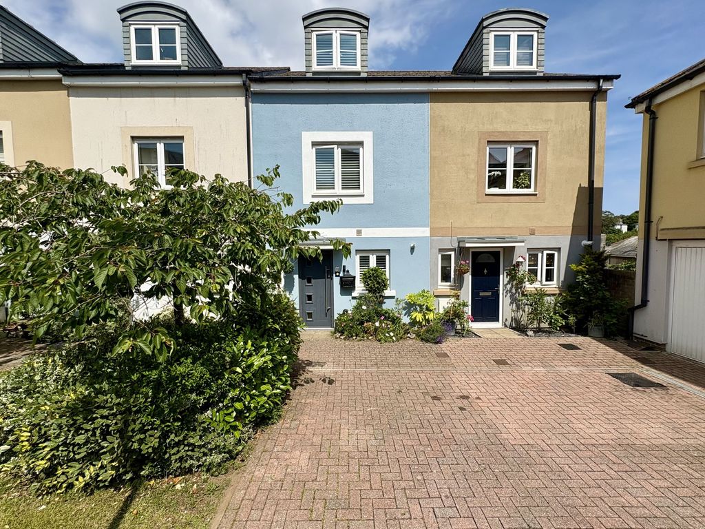 Property photo 1 of 25