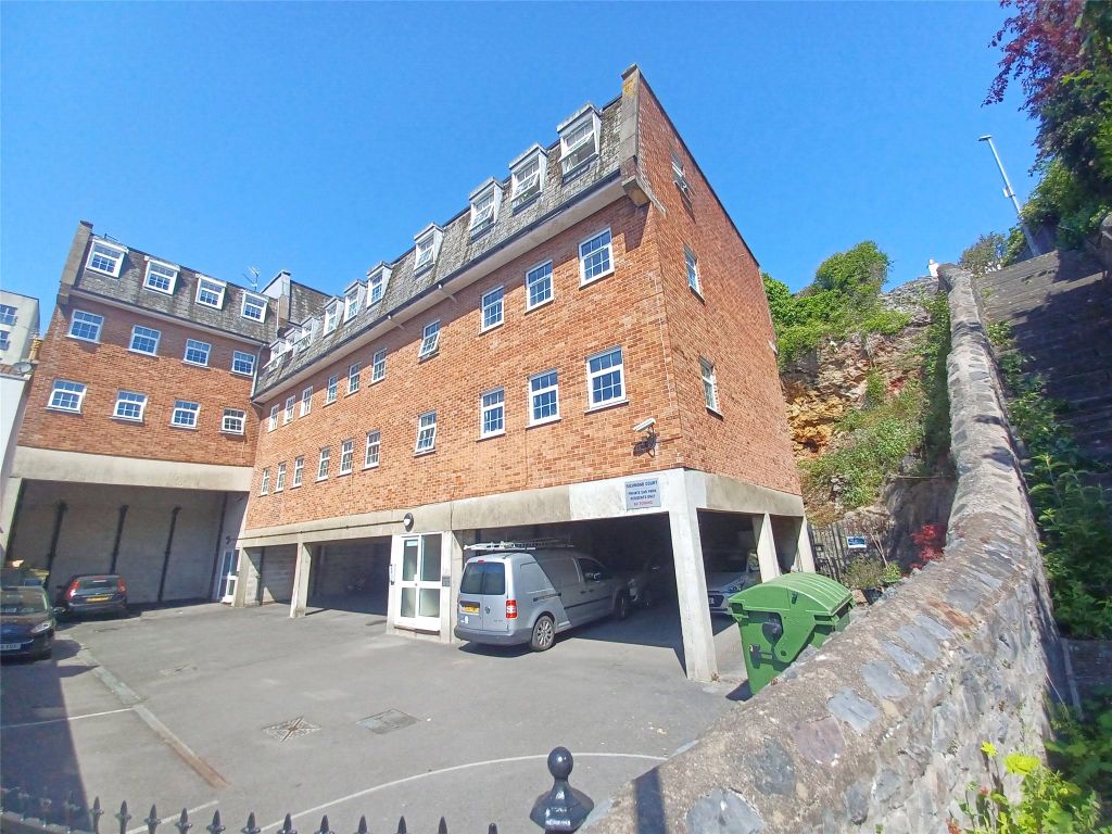 Property photo 2 of 5 Picture No. 10