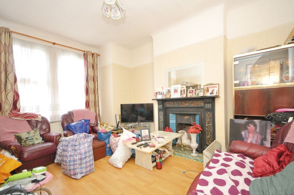 Property photo 2 of 11 Photo