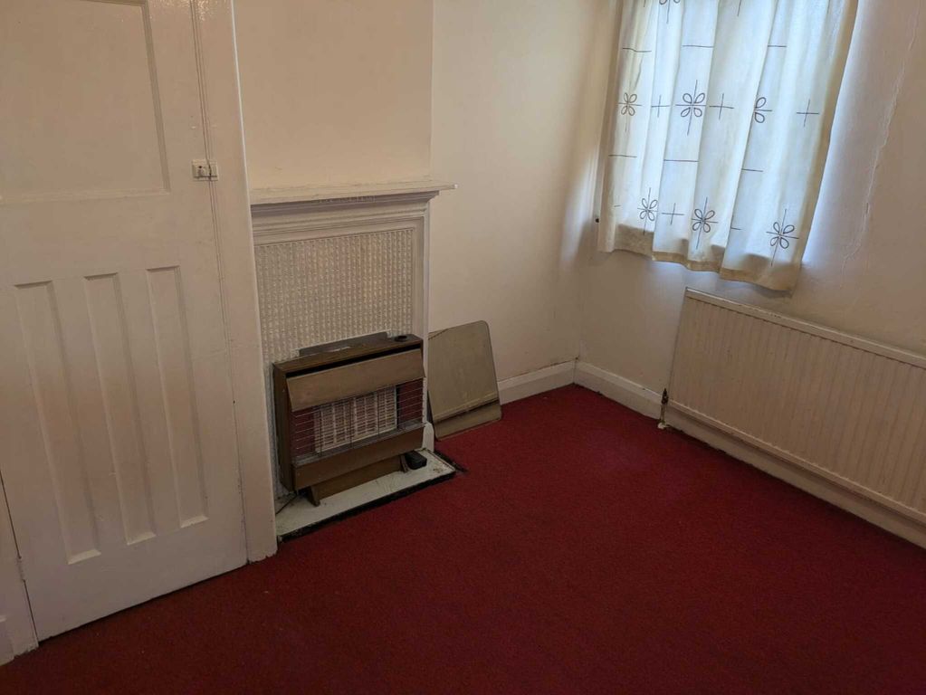 Property photo 3 of 8