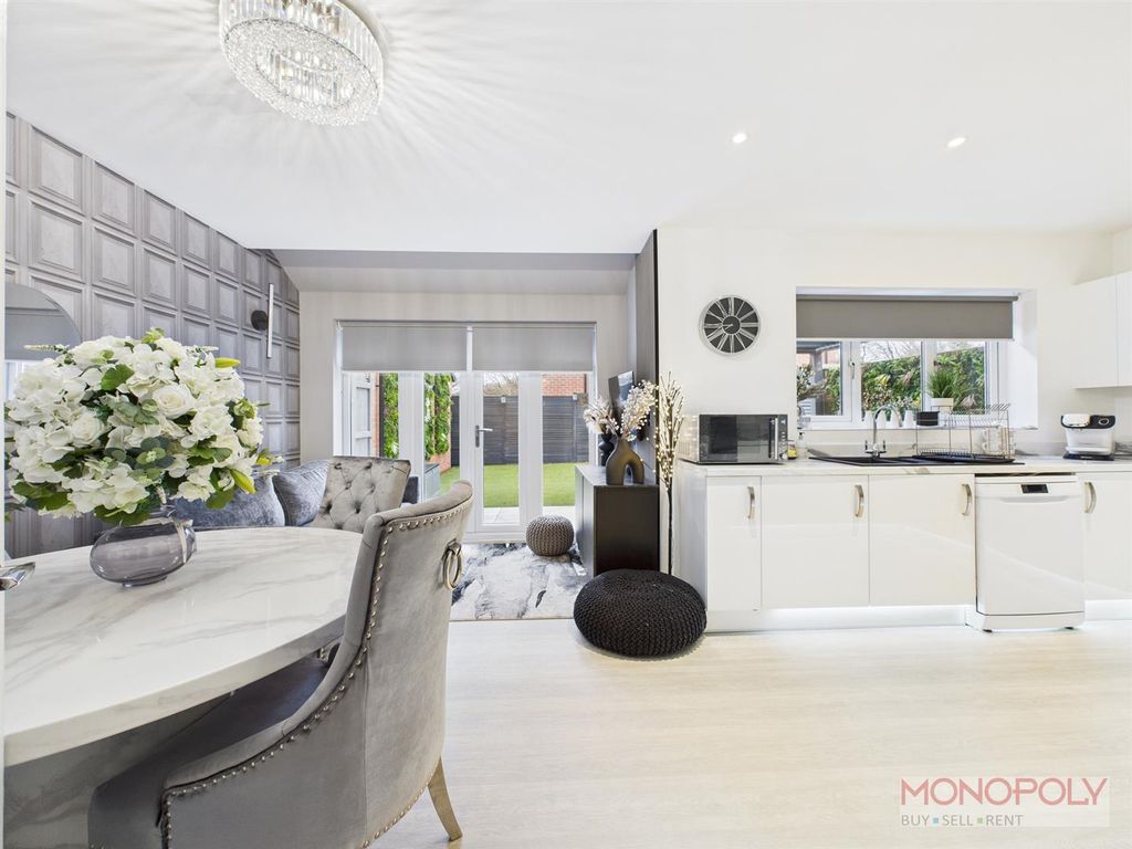 Property photo 2 of 30 Cam04439G0-Pr0208-Still010.Jpg