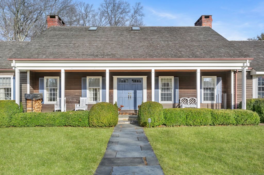 Property photo 1 of 20