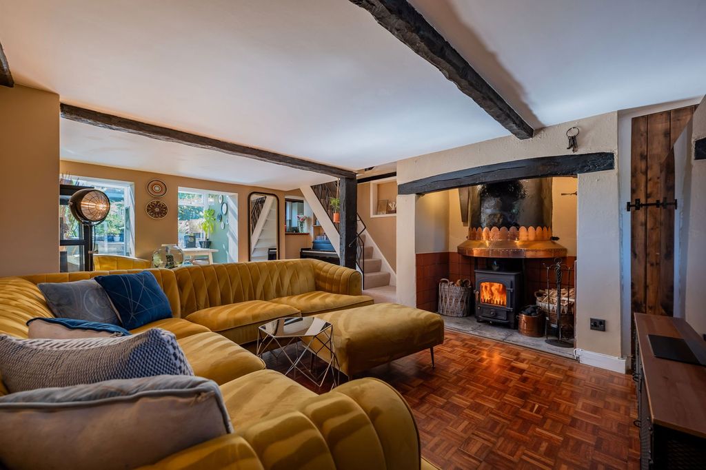 Property photo 3 of 15