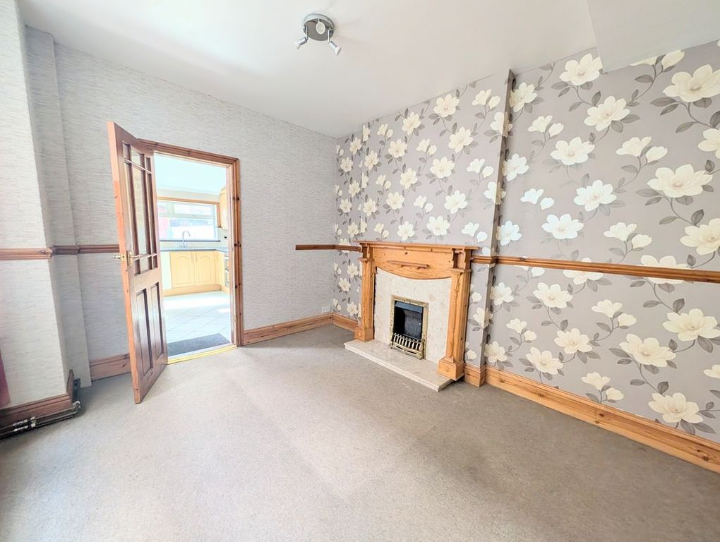 Property photo 3 of 14 Photo 3