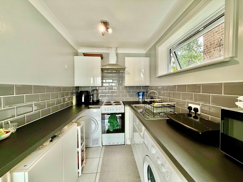 Property photo 2 of 7 Bathroom