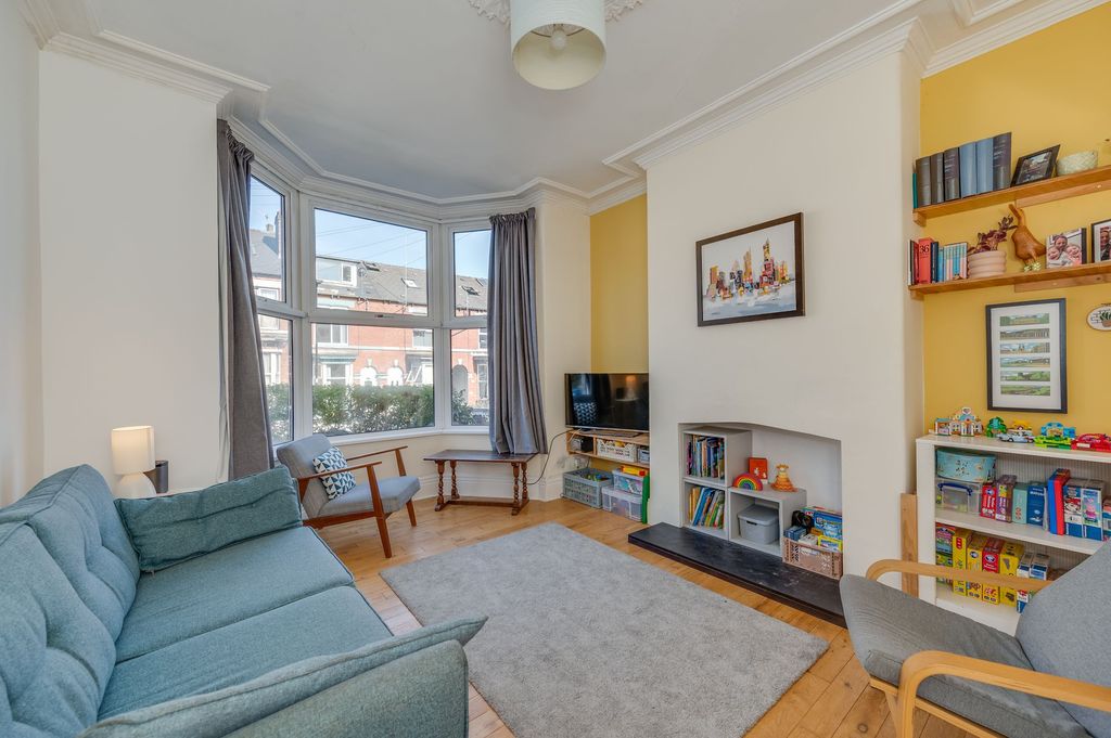 Property photo 2 of 22