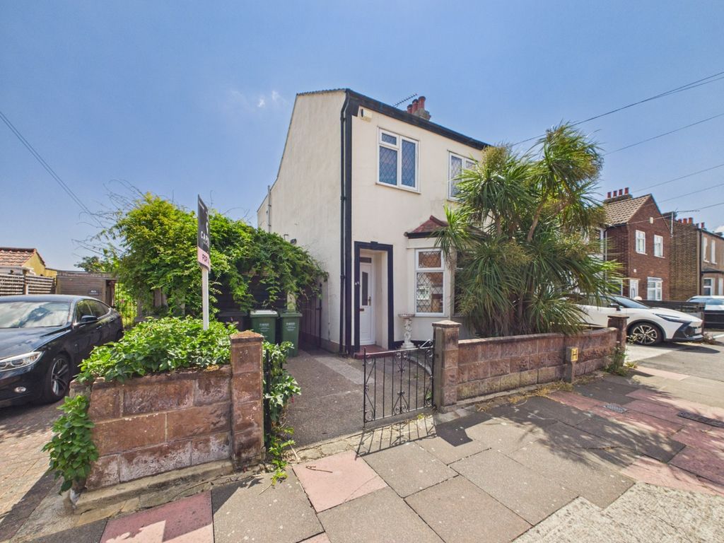 Property photo 1 of 17 5283412