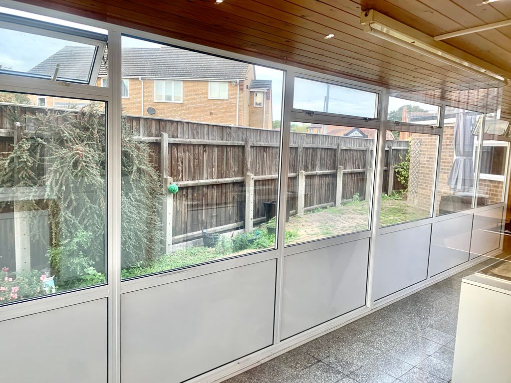 Property photo 3 of 13 Conservatory