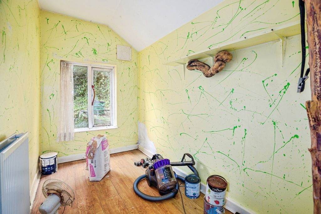 Property photo 3 of 18 Photo