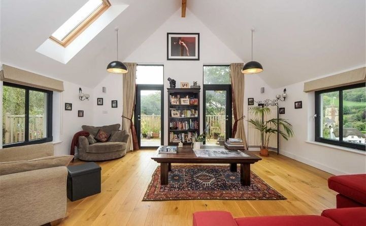 Property photo 3 of 12