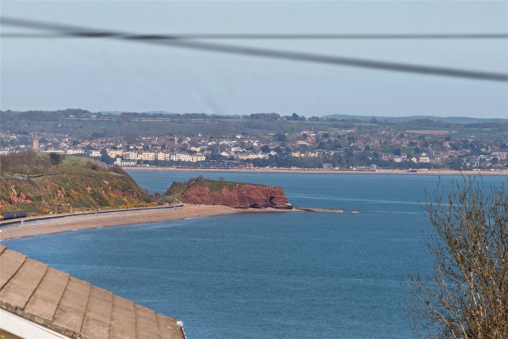 Property photo 2 of 36 Sea View
