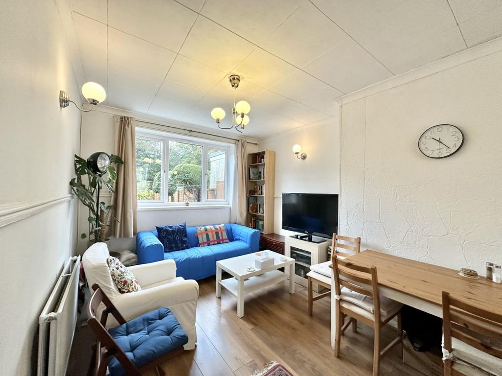 Property photo 2 of 13 Thumbnail_Img_7849.Jpg