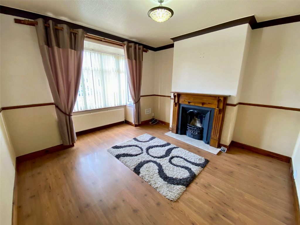 Property photo 2 of 19 Picture No. 10