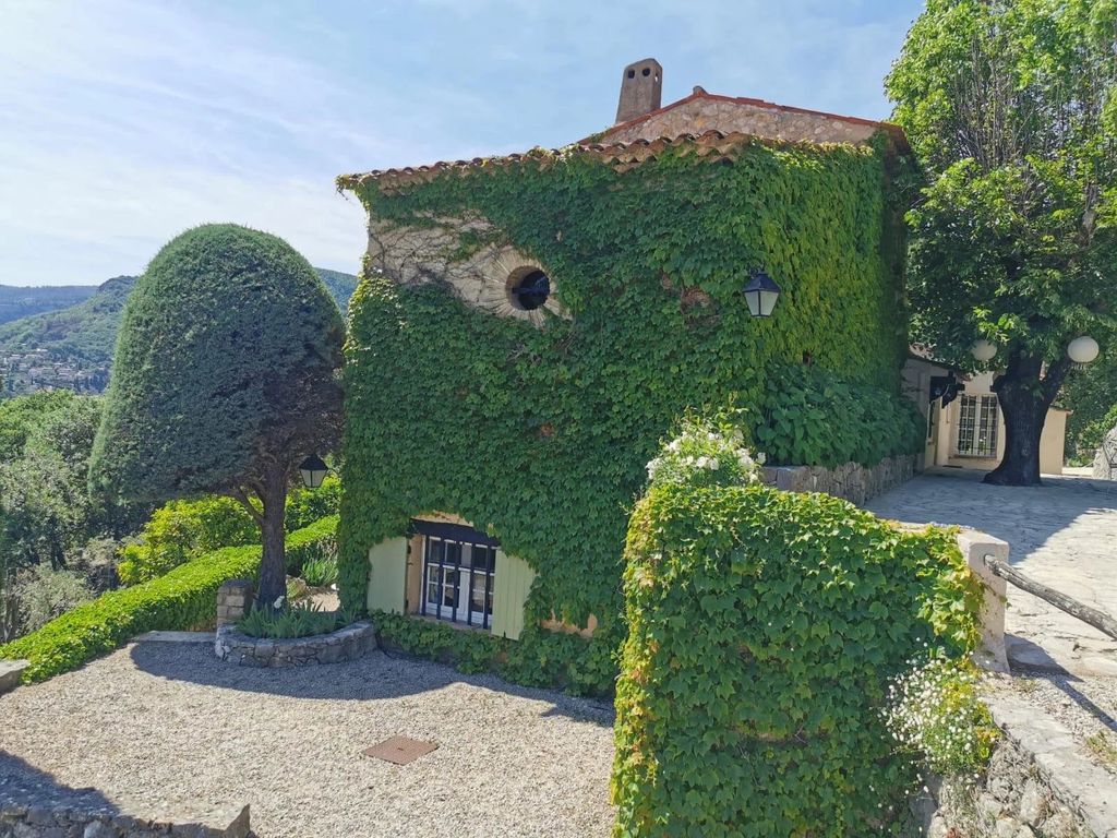 Property photo 1 of 40